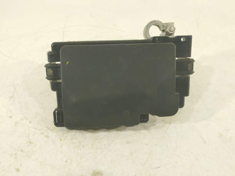 CAJA RELES / FUSIBLES 2Q0937548D 2Q0915429A 2Q0937550B