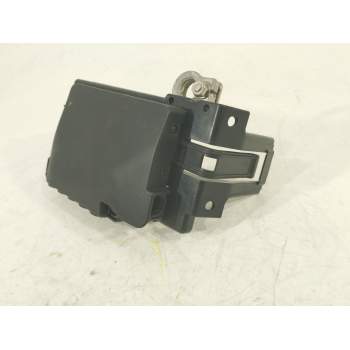 CAJA RELES / FUSIBLES 2Q0937548D 2Q0915429A 2Q0937550B