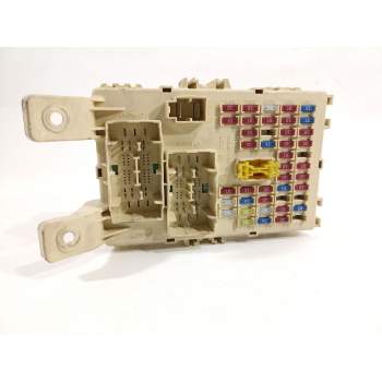 CAJA RELES / FUSIBLES 919511J030 