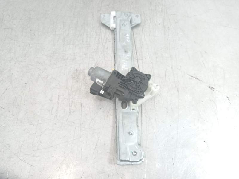 ELEVALUNAS DELANTERO IZQUIERDO B5A23201 