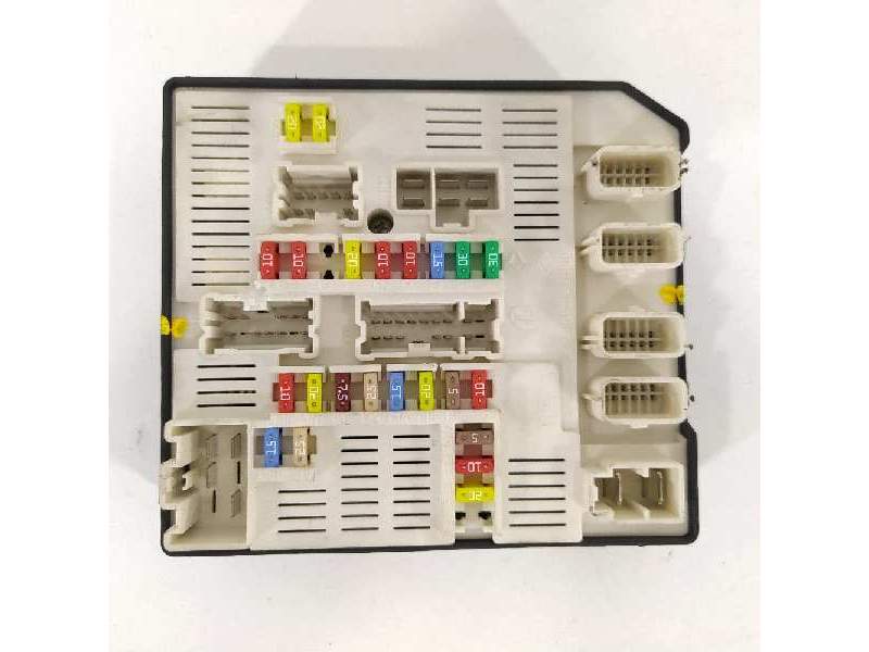 CAJA RELES / FUSIBLES 284B60008R 519339311 8226136018