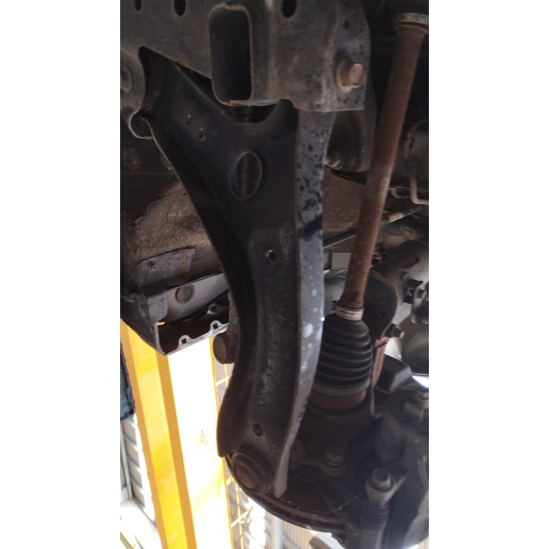 Recambio de brazo suspension inferior delantero izquierdo para hyundai i20 classic referencia OEM IAM   