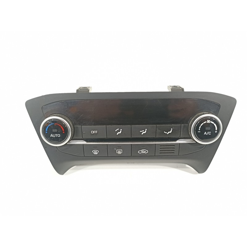 Recambio de mando climatizador para hyundai i20 classic referencia OEM IAM 97250C8200  