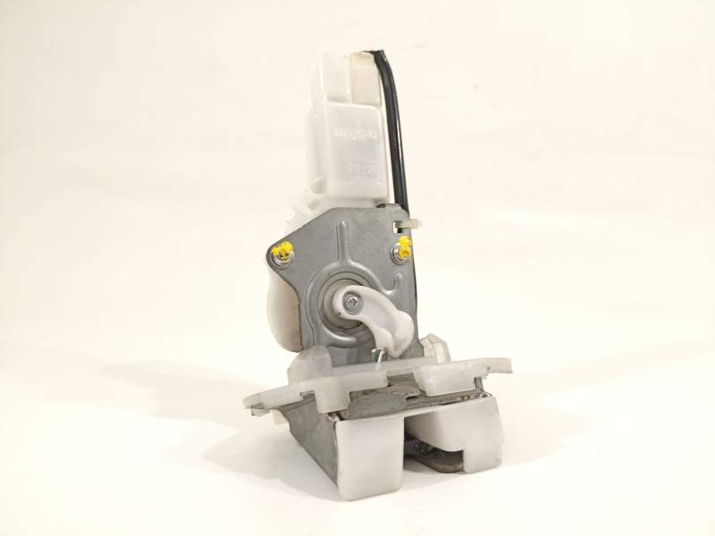 CERRADURA MALETERO / PORTON 8251063J00000 