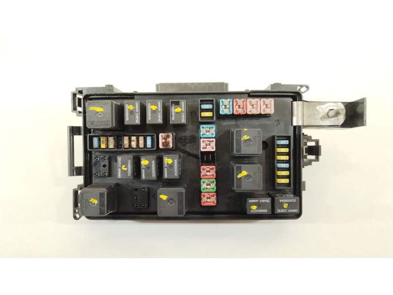 CAJA RELES / FUSIBLES P04692233AD 68003895AB