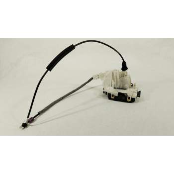 CERRADURA PUERTA DELANTERA IZQUIERDA A2047202735 