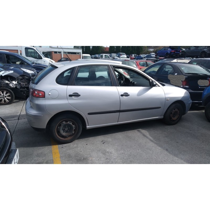 seat ibiza (6l1) del año 2002