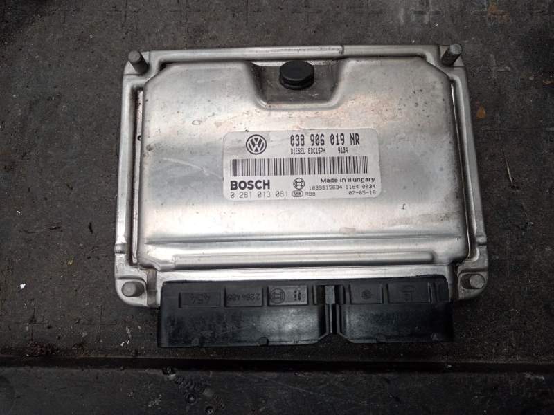 CENTRALITA MOTOR UCE 038906019NR 0281013081
