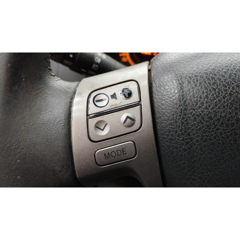 Recambio de mando volante para toyota auris sport referencia OEM IAM   