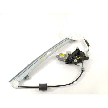 ELEVALUNAS DELANTERO DERECHO 82460G6000 