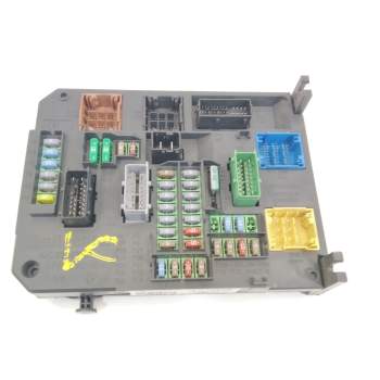 CAJA RELES / FUSIBLES 9806687980 