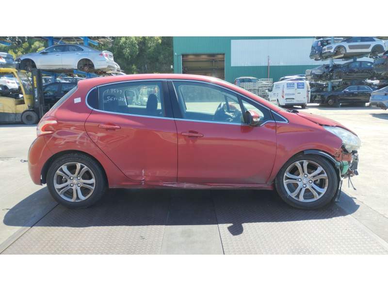 peugeot 208 i (ca_, cc_) del año 2014