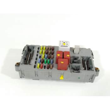 CAJA RELES / FUSIBLES 51826180 51829178