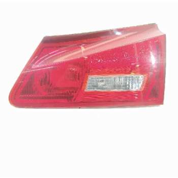 PILOTO TRASERO DERECHO EN PORTON 8158153071 