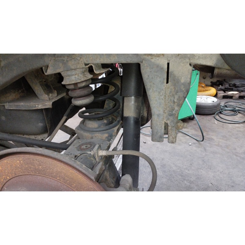 Recambio de amortiguador trasero izquierdo para ssangyong rexton rx 270 full referencia OEM IAM   