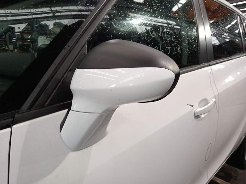 RETROVISOR IZQUIERDO 