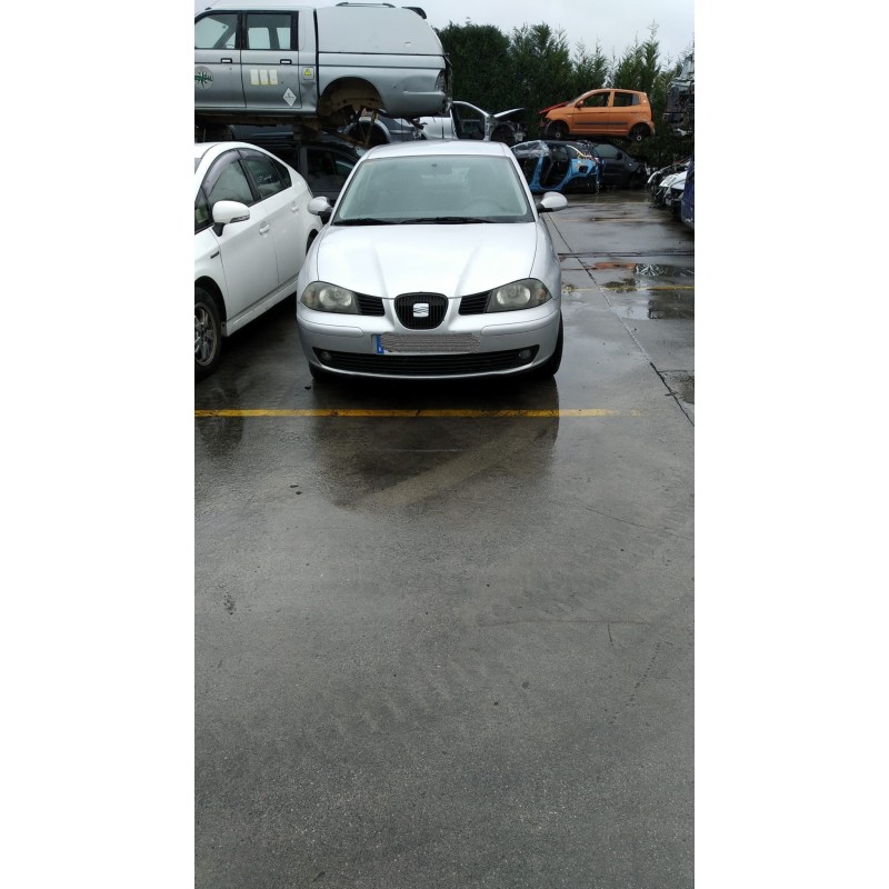 seat ibiza (6l1) del año 2002