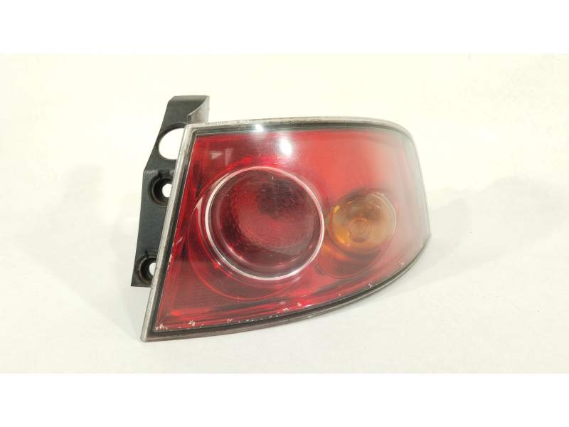 PILOTO TRASERO DERECHO 6L6945112B 6L6945096C 6L6945256