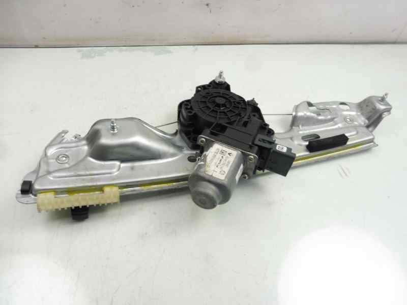 ELEVALUNAS TRASERO IZQUIERDO 827219072R 