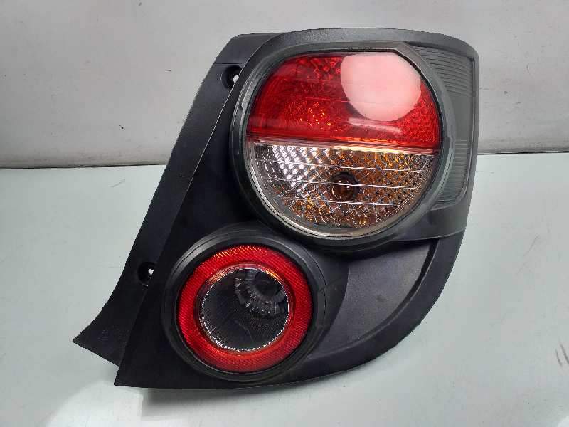 PILOTO TRASERO DERECHO 96830986 