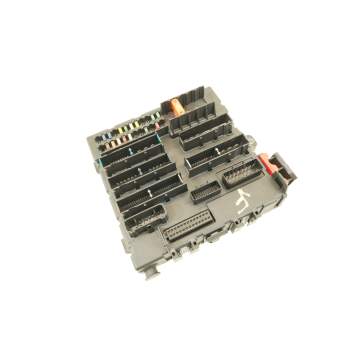 CAJA RELES / FUSIBLES 13170892 519047104 