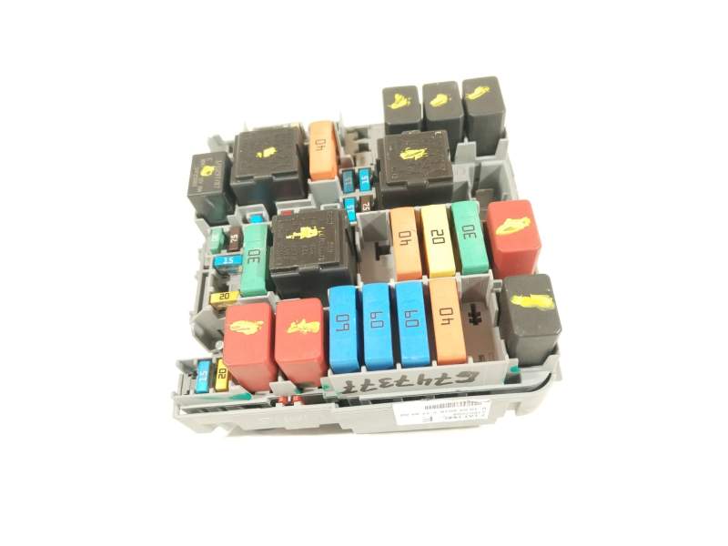 CAJA RELES / FUSIBLES 51867698 