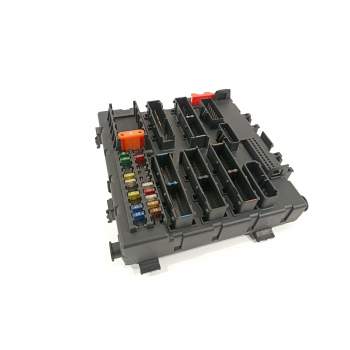 CAJA RELES / FUSIBLES 13170892 519047104 