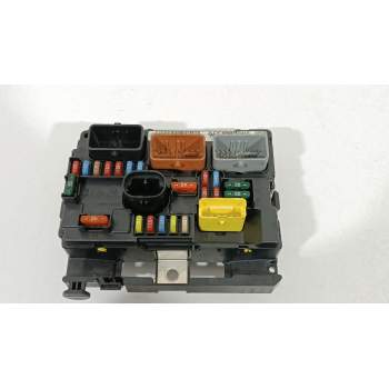 CAJA RELES / FUSIBLES 9664997880 BSMR0900 