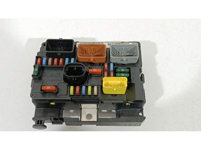 CAJA RELES / FUSIBLES 9664997880 BSMR0900 