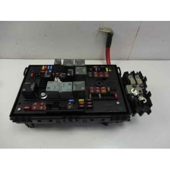 CAJA RELES / FUSIBLES 13318782 