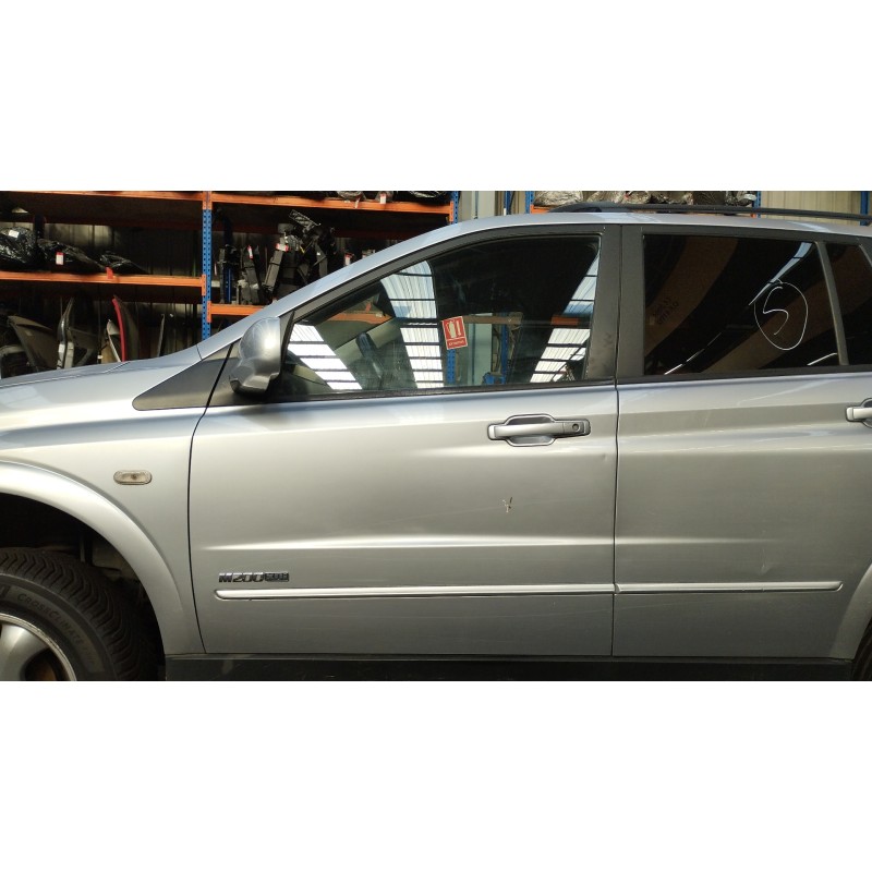 Recambio de puerta delantera izquierda para ssangyong kyron 200 xdi limited referencia OEM IAM   