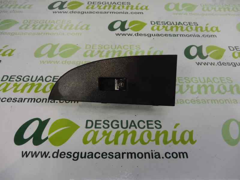 MANDO ELEVALUNAS DELANTERO DERECHO 1P1867172 