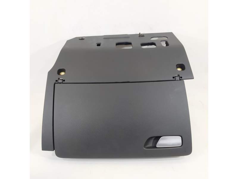 GUANTERA 8V1857035 