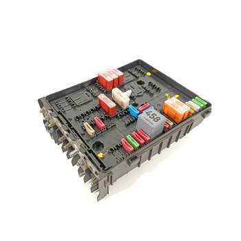 CAJA RELES / FUSIBLES 1K0937124K 
