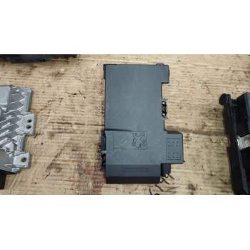 CAJA RELES / FUSIBLES 9666527580 