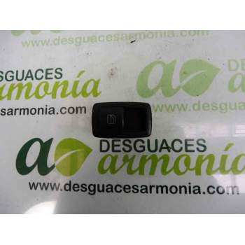 MANDO ELEVALUNAS TRASERO DERECHO A2518200510 