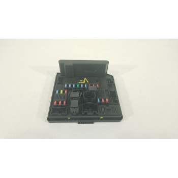 CAJA RELES / FUSIBLES 284B7JD00B 