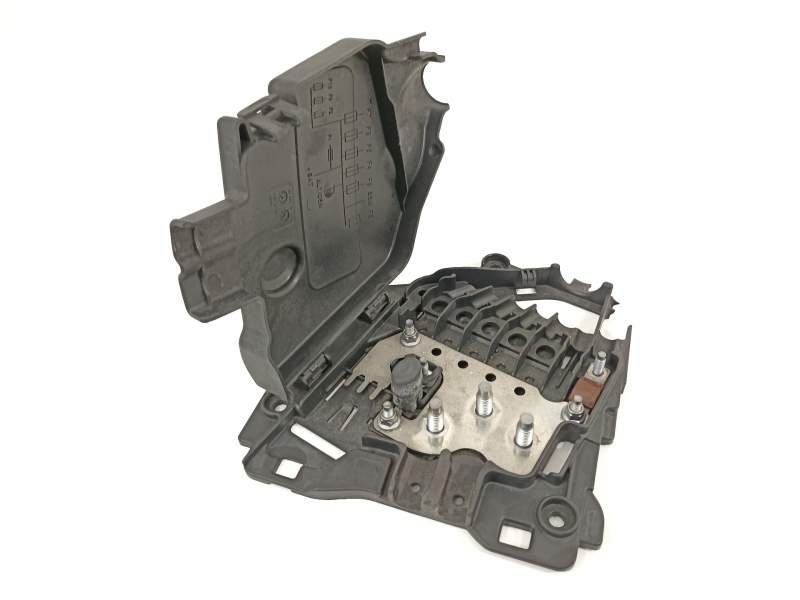 CAJA RELES / FUSIBLES 9675125080 