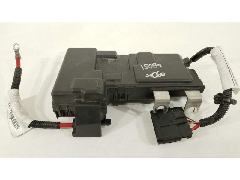 CAJA RELES / FUSIBLES 31337182 