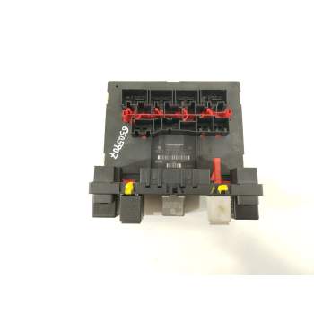 CAJA RELES / FUSIBLES 3C0937049E 