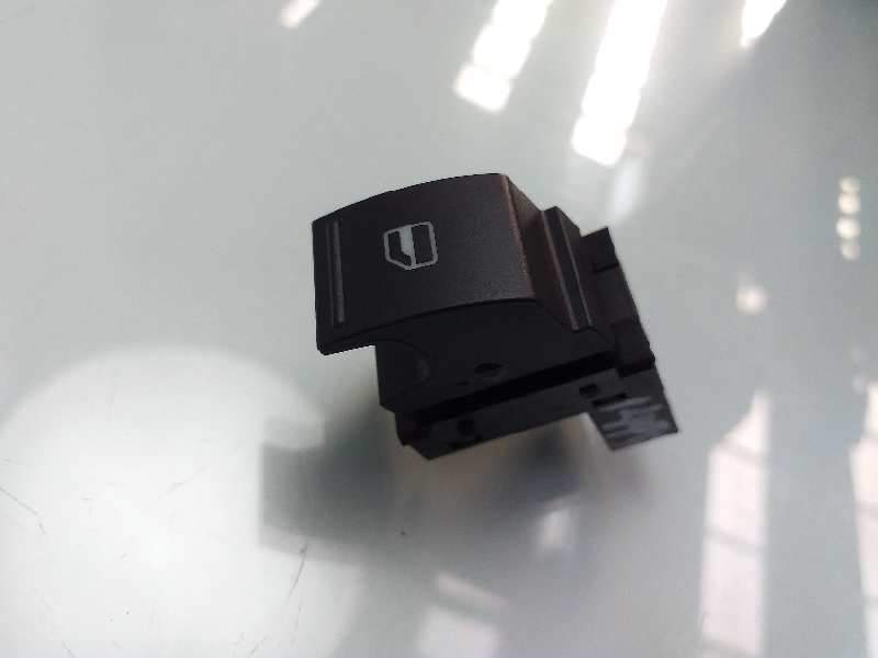 MANDO ELEVALUNAS DELANTERO DERECHO 7L6959855B 