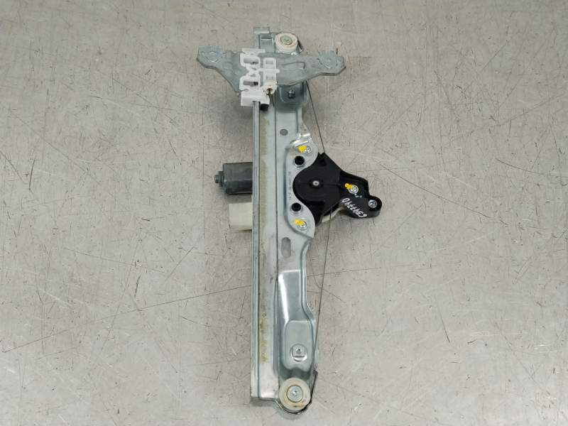 ELEVALUNAS TRASERO DERECHO 82700HV00A C86070101