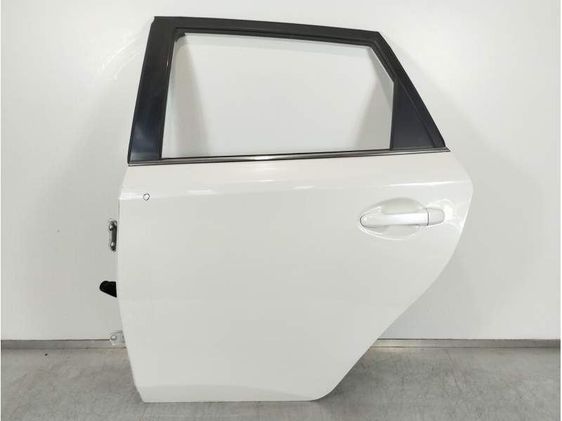 PUERTA TRASERA IZQUIERDA 6700402260 
