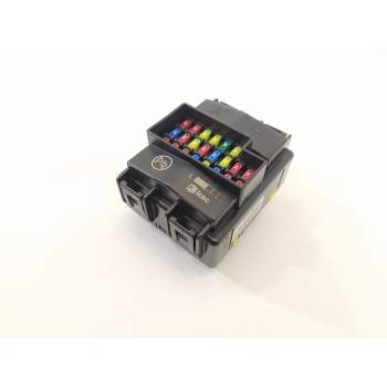 CAJA RELES / FUSIBLES 91950D4657 