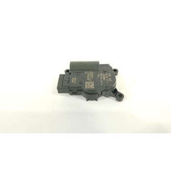 MOTOR APERTURA TRAMPILLAS CLIMATIZADOR 2Q0907511F 