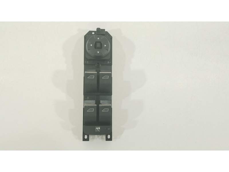 MANDO ELEVALUNAS DELANTERO IZQUIERDO 7S7T14A132BC 