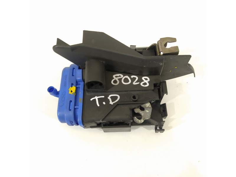 CERRADURA PUERTA TRASERA DERECHA 8D0839016A 