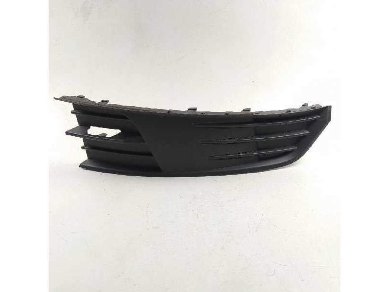 REJILLA PARAGOLPES DERECHA 8V0807368 