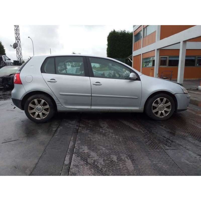 volkswagen golf v berlina (1k1) del año 2004