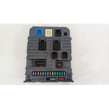 CAJA RELES / FUSIBLES 9663798280 BSI2004P0600